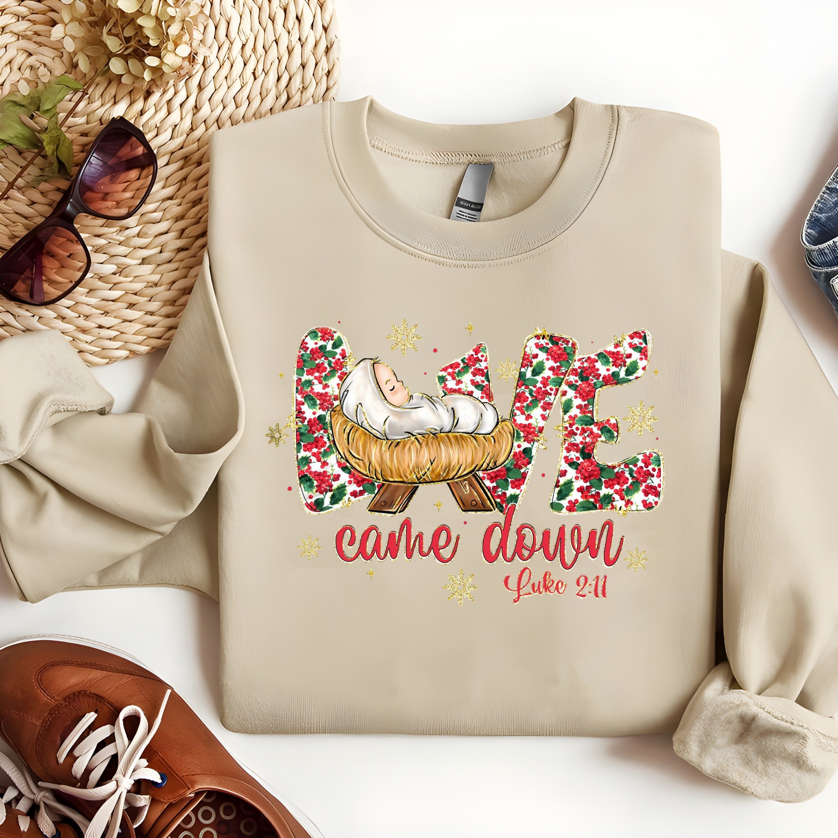 Love Came Down Christmas Sweatshirt, Luke 2:11 Bible Verse Pullover, Christian Nativity Baby Jesus Holiday Crewneck
